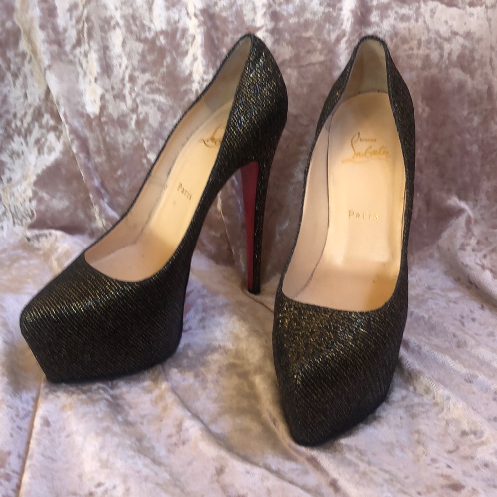 Louboutin Daffodil Pumps US10 (40)
